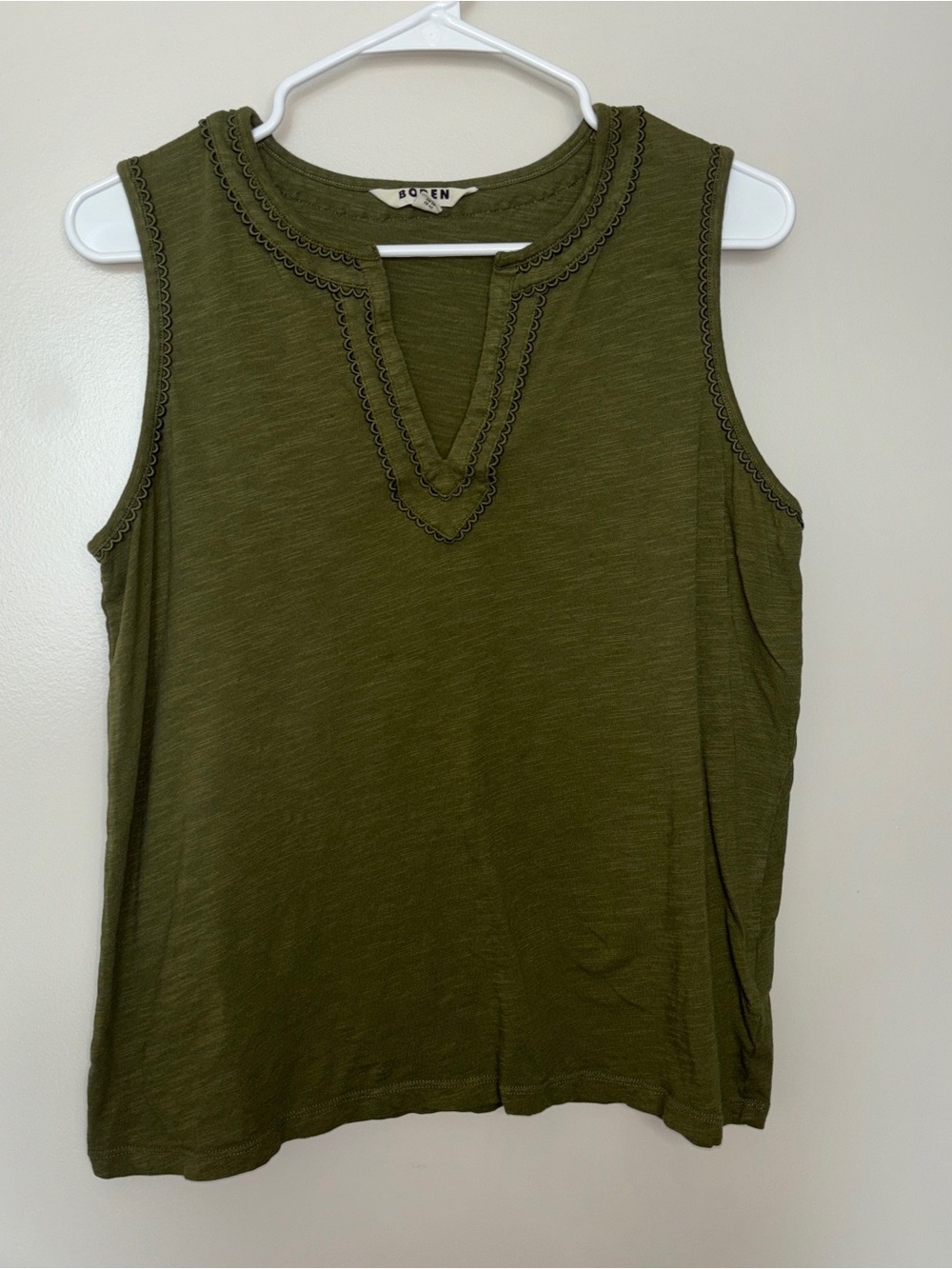 Boden Olive Green Sleeveless V-Notch Tank
